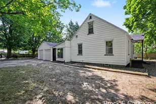 112 S Kenwood St, Muskegon, MI 49442 - Photo 2