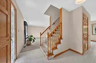 43646 Westridge Ln, Novi, MI 48167 - Photo 4