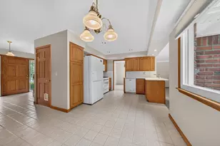 43646 Westridge Ln, Novi, MI 48167 - Photo 10