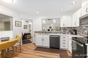 1845 Cross Bend St NE, Grand Rapids, MI 49505 - Photo 10