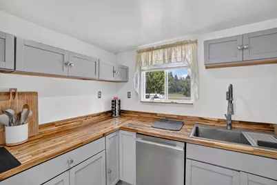 6140 Pinckney Road, Pinckney, MI 48169 - Photo 14