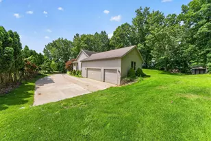 4645 River Pointe Blvd, Niles, MI 49120 - Photo 8