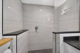 4061 Thornoaks Dr, Ann Arbor, MI 48104 - Photo 26