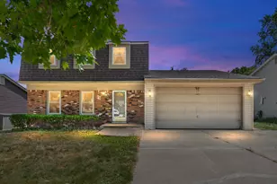 1577 Sheffield Dr, Ypsilanti, MI 48198 - Photo 2