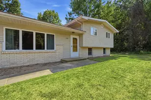 2580 Locust Ln, Stevensville, MI 49127 - Photo 4