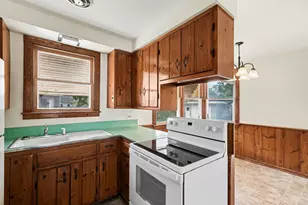 360 W 18th St, Holland, MI 49423 - Photo 14