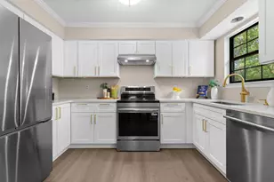 2250 Rivenoak Ct, Ann Arbor, MI 48103 - Photo 14
