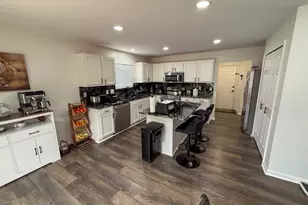 38619 Watson Cir, Westland, MI 48186 - Photo 10