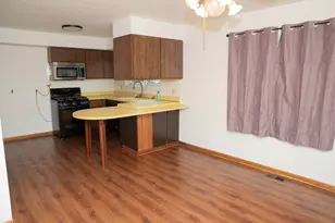 26177 Kinyon St, Taylor, MI 48180 - Photo 12