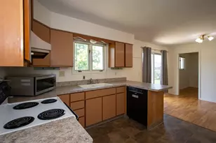 15 N Woodlawn Ave N, Battle Creek, MI 49037 - Photo 12