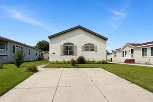 1891 Magnolia St, Newport, MI 48166 - Photo 4