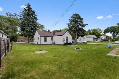 20875 Elroy Avenue, Warren, MI 48089 - Photo 4