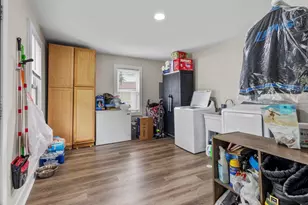 20875 Elroy Ave, Warren, MI 48089 - Photo 10