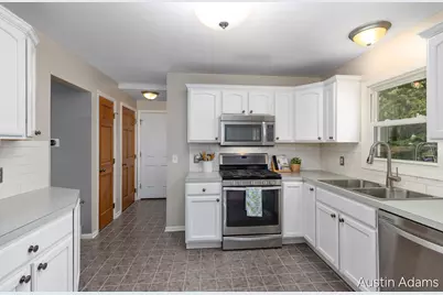 2110 Fawnwood Drive SE, Grand Rapids, MI 49508 - Photo 8