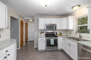 2110 Fawnwood Dr SE, Grand Rapids, MI 49508 - Photo 8