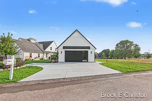 944 Boardwalk Cv Dr, Muskegon, MI 49441 - Photo 6