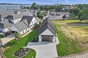 944 Boardwalk Cv Dr, Muskegon, MI 49441 - Photo 36