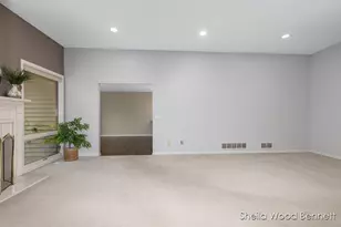 7023 Camelback Dr NE, Rockford, MI 49341 - Photo 10