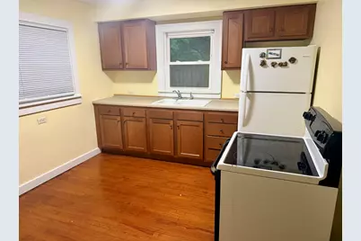 363 Searles Avenue, Benton Harbor, MI 49022 - Photo 6