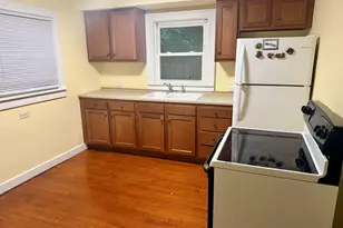 363 Searles Ave, Benton Harbor, MI 49022 - Photo 6