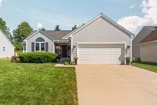 521 Marblewood Ln, Saline, MI 48176 - Photo 2