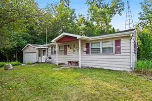 24675 Chestnut St, Dowagiac, MI 49047 - Photo 2