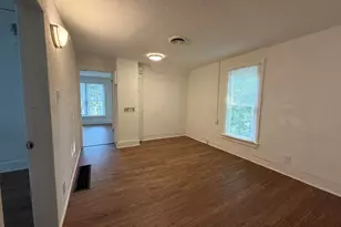 1221 Wells Pl, Kalamazoo, MI 49001 - Photo 4