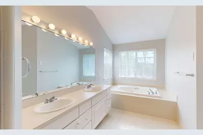 4890 N Ridgeside Circle, Ann Arbor, MI 48105 - Photo 12