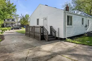 11354 Jackson Ave, Warren, MI 48089 - Photo 10