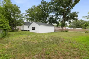 35809 Manila Ave, Westland, MI 48186 - Photo 8