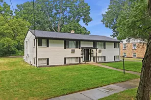 813 Carrier Creek Blvd NE, Grand Rapids, MI 49503 - Photo 2
