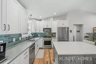 3946 Easthill Ct, Norton Shores, MI 49441 - Photo 8