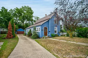 186 W 8th St, Holland, MI 49423 - Photo 1