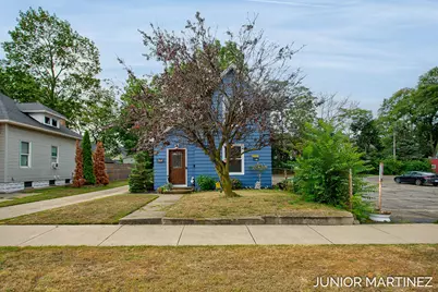 186 W 8th Street, Holland, MI 49423 - Photo 2