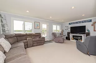1210 N Eagle Lake Dr, Kalamazoo, MI 49009 - Photo 4