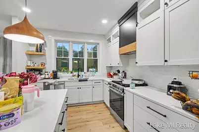 5655 Courtney Lynn Court SW, Grandville, MI 49418 - Photo 8