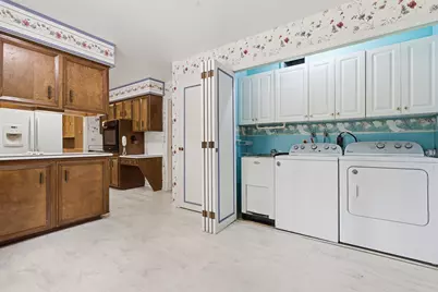 1109 Flanders Place, Saint Joseph, MI 49085 - Photo 18