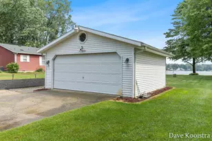 17281 E Suwanee Trail, Howard City, MI 49329 - Photo 8