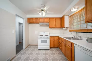 982 Desoto Ave, Ypsilanti, MI 48198 - Photo 10