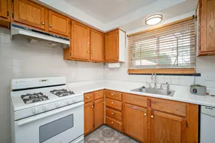 982 Desoto Ave, Ypsilanti, MI 48198 - Photo 12