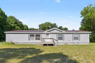 7426 2nd St, Thompsonville, MI 49683 - Photo 2