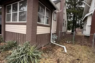 16584 Blackstone St, Detroit, MI 48219 - Photo 2