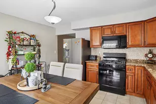 2994 Roundtree Dr, Troy, MI 48083 - Photo 12