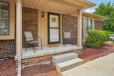2994 Roundtree Drive, Troy, MI 48083 - Photo 4