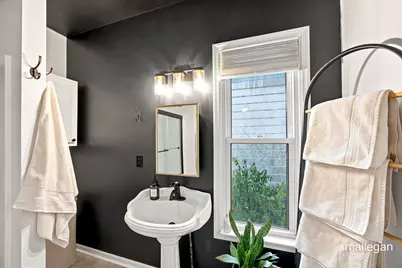 307 Florence Court NE, Grand Rapids, MI 49505 - Photo 12