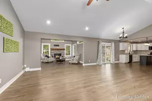 6587 Alward Dr, Hudsonville, MI 49426 - Photo 4