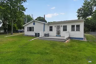 813 Barnes St, Albion, MI 49224 - Photo 24