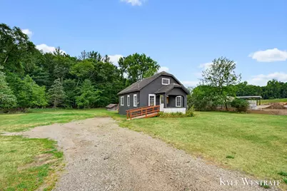 9335 SW Greenville Road, Greenville, MI 48838 - Photo 2