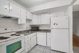 3433 Kenbrooke Ct, Kalamazoo, MI 49006 - Photo 6