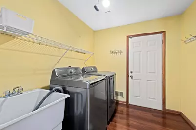 4877 Davis Court, Troy, MI 48085 - Photo 12